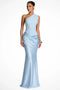 Rochie maxi din satin plisată cu un umăr gol